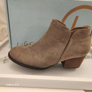 LifeStride Blake Zip comfortable ankle boots for women. NIB. Size 8.5 W